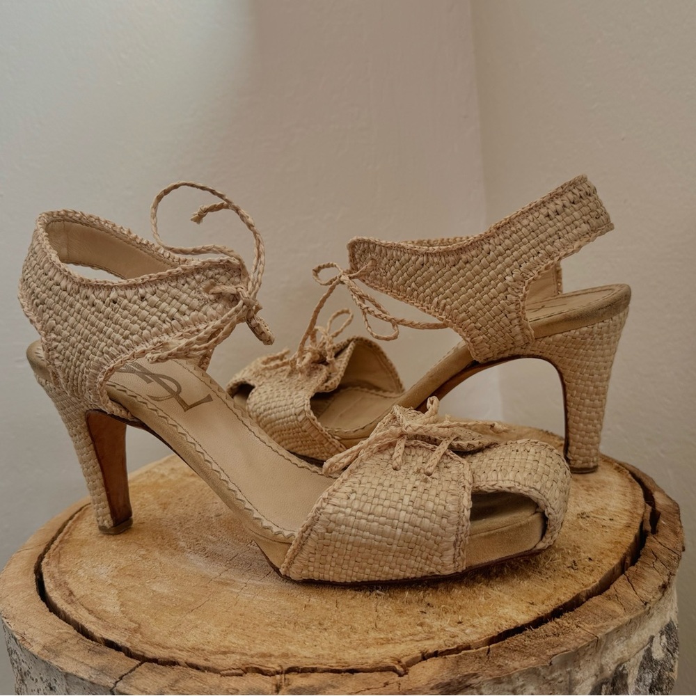 Vintage YSL raffia heeled sandals - Picture 7 of 13